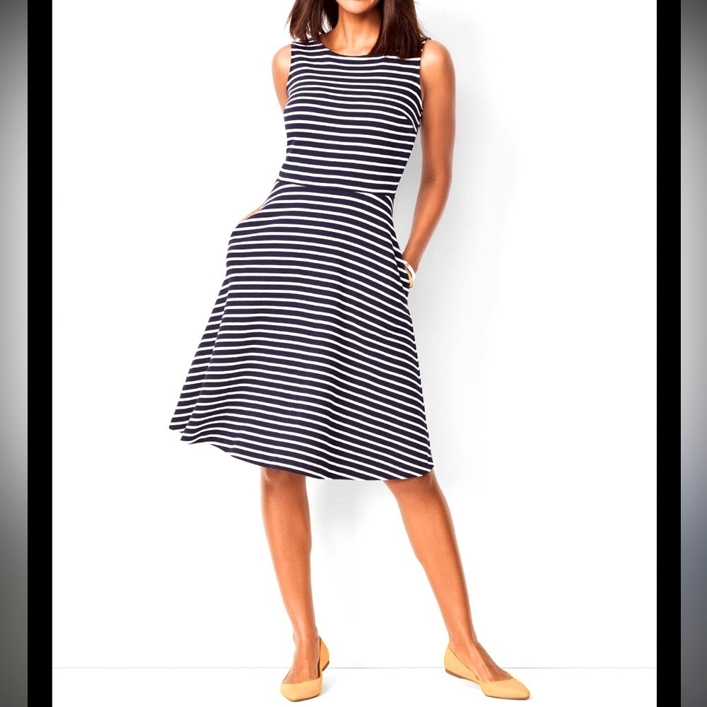 TALBOTS FIT & FLARE KNIT DRESS - Classic black & white stripe, size M